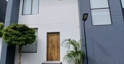 Casa elegante en venta en Manta | Sector Gavilanes